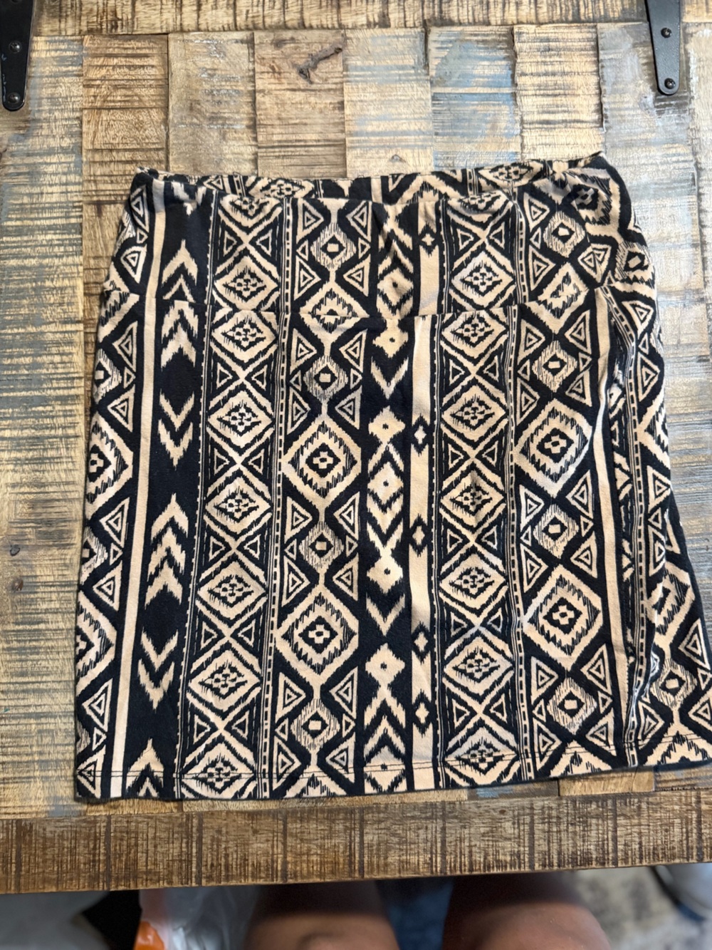 Forever 21 Black and Cream Aztec Midi Skirt